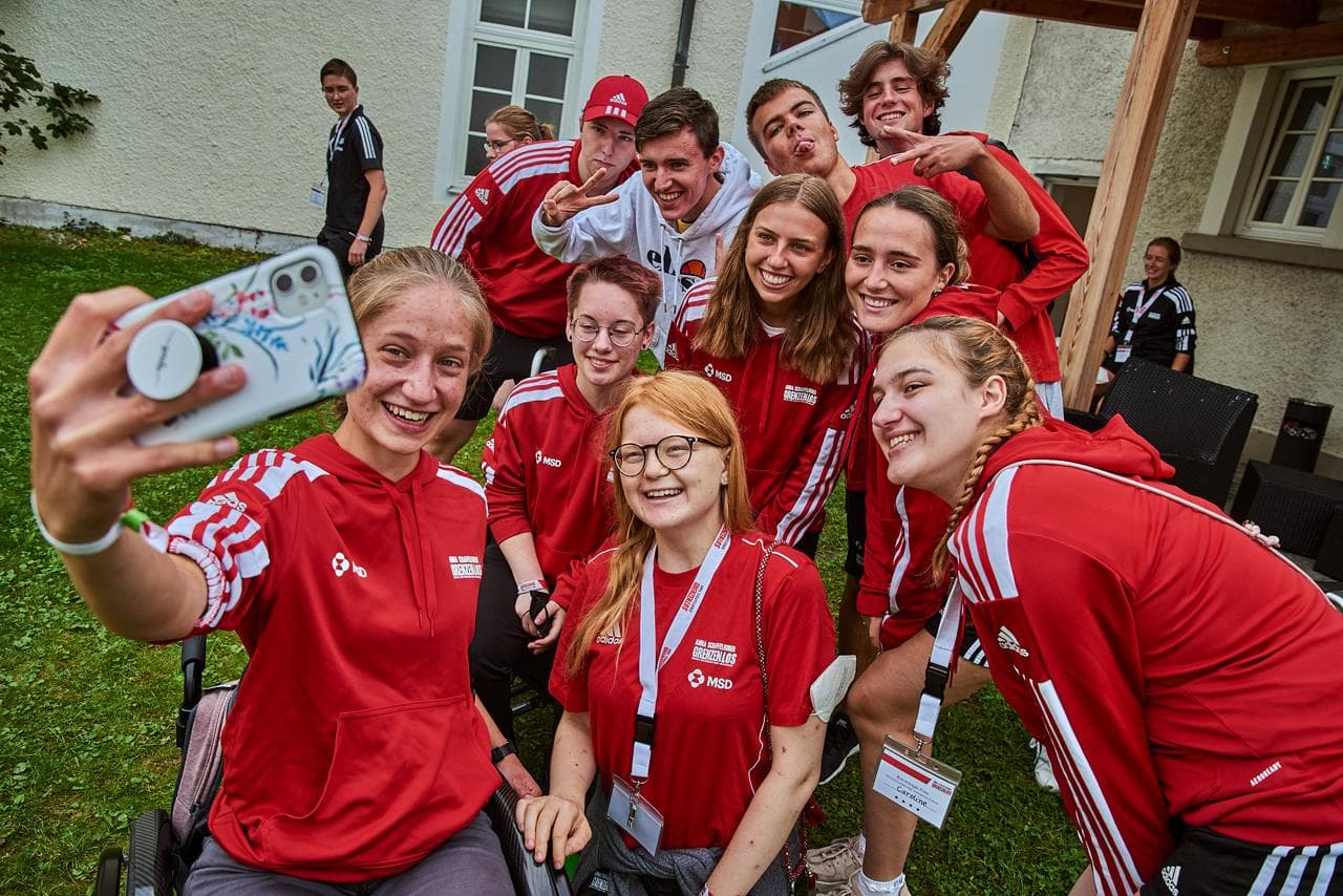 Camp-Gruppe bei einer Medien-Challenge